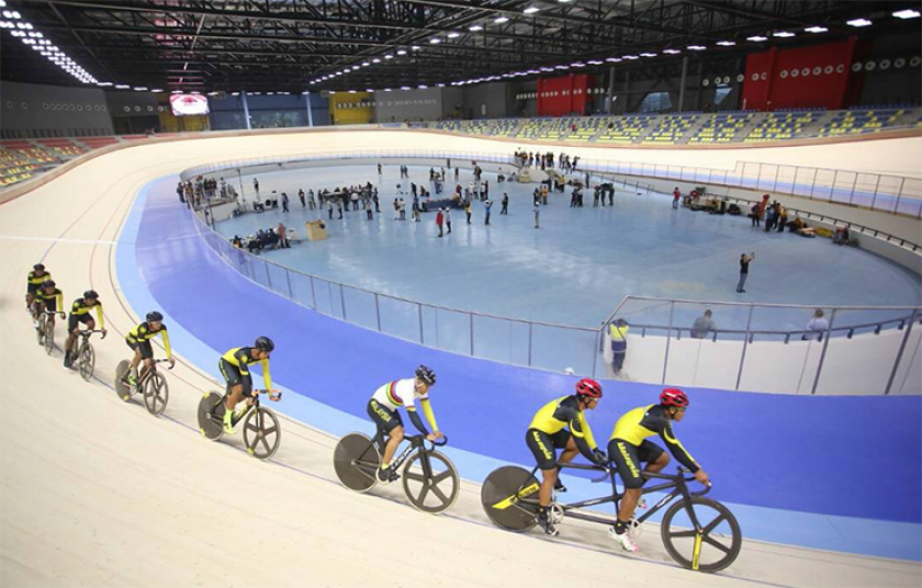  สหพันธ์จักรยานนานาชาติ (UCI) และคณะกรรมการโอลิมปิกสากล (IOC) เห็นความตั้งใจจริงในการทำงานของสมาคมกีฬาจักรยานแห่งประเทศไทยฯ รวมทั้งมีผลงานที่ดีอย่างต่อเนื่อง จึงให้การสนับสนุนโครงการ Development of National Sport System (DNSS) 