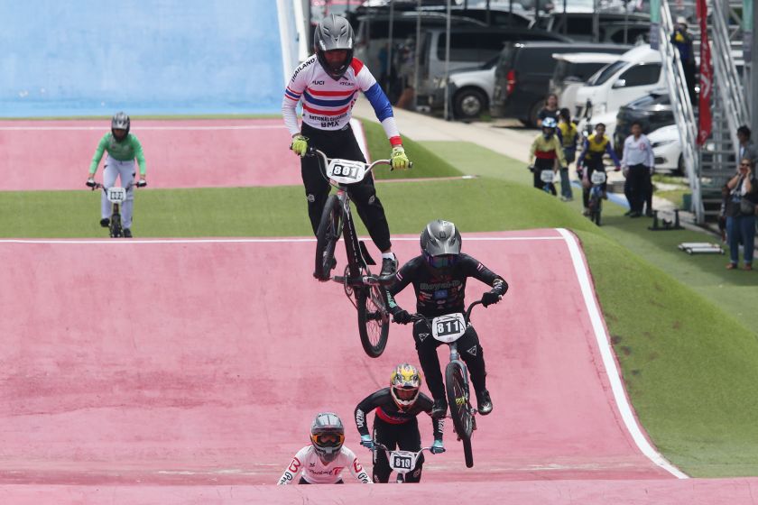 “เสธ.หมึก” มั่นใจ BMX ไทยลุ้นทองเอเชียนเกมส์  ด้านนักปั่นทีมชาติตบเท้าเข้าชิงศึก ปทท. ตามคาด