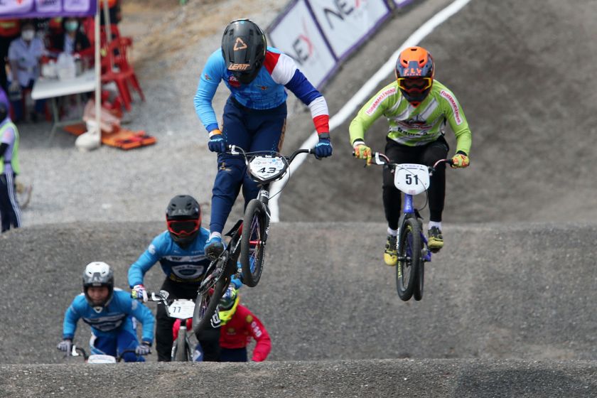 “อนุสรณ์ นาคาศัย” นายก อบจ.ชัยนาท ยินดีต้อนรับนักปั่น BMX ทั่วทุกสารทิศ ชิงแชมป์ประเทศไทยสนาม 4 ระดับ C1