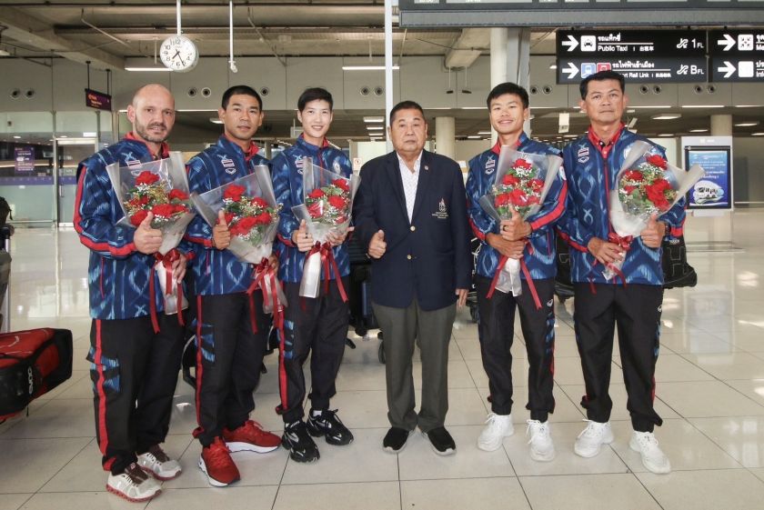 “ธนาคาร-เพชรดารินทร์” ร่วมสร้างสีสัน ศึกสองล้อ “ไทยแลนด์ โอเพ่น” ที่ จ.ชัยนาท “เสธ.หมึก” เตรียมส่งไปฝังตัวกับทีมอาชีพ ด้าน “จาย” พร้อมชิงชัยสปรินท์ และคีริน