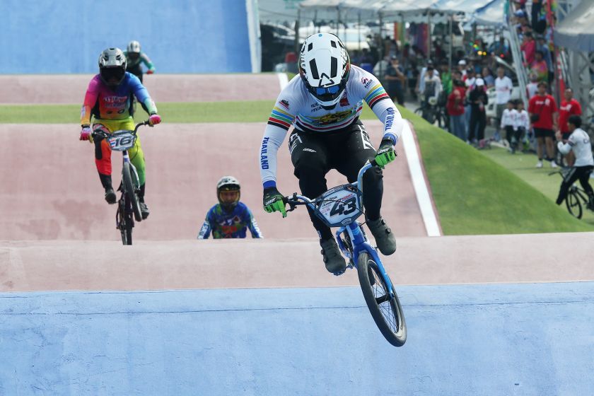 ศึก BMX นานาชาติที่เขื่อนวชิราลงกรณ นักปั่นต่างชาติสนใจทดสอบสนามใหม่ พร้อมเก็บคะแนนสะสมอันดับโลกยูซีไอ